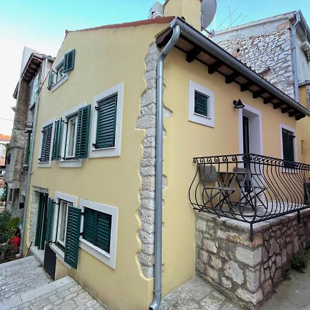 Yellow House Rovinj Bagian luar foto