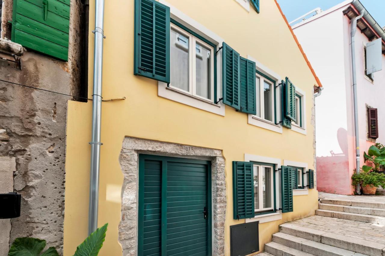 Yellow House Rovinj Bagian luar foto